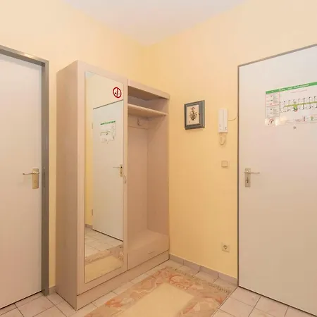 Apartment Trafalgar App_ 255
