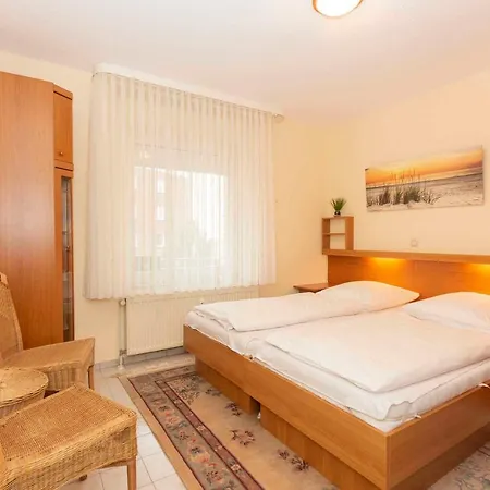 Trafalgar App_ 255 Apartment